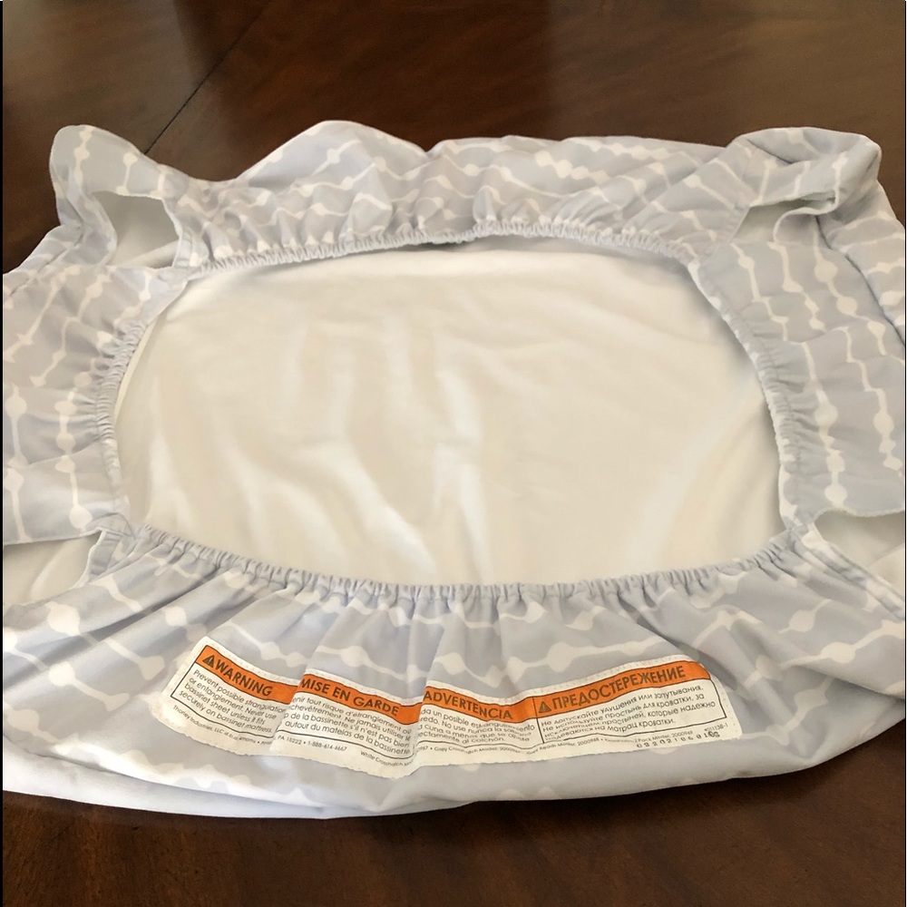 4 Moms Bassinet Sheet - Picture 2 of 3